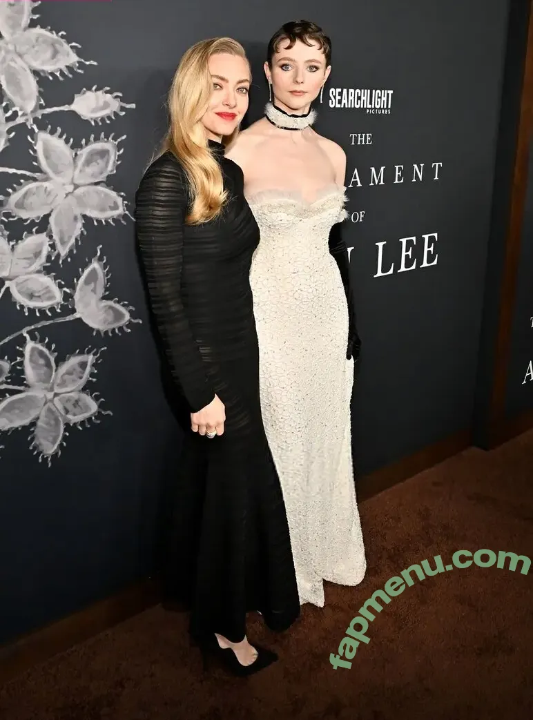 Amanda Seyfried nude photo #1176 (AmandaSeyfried / mingey)