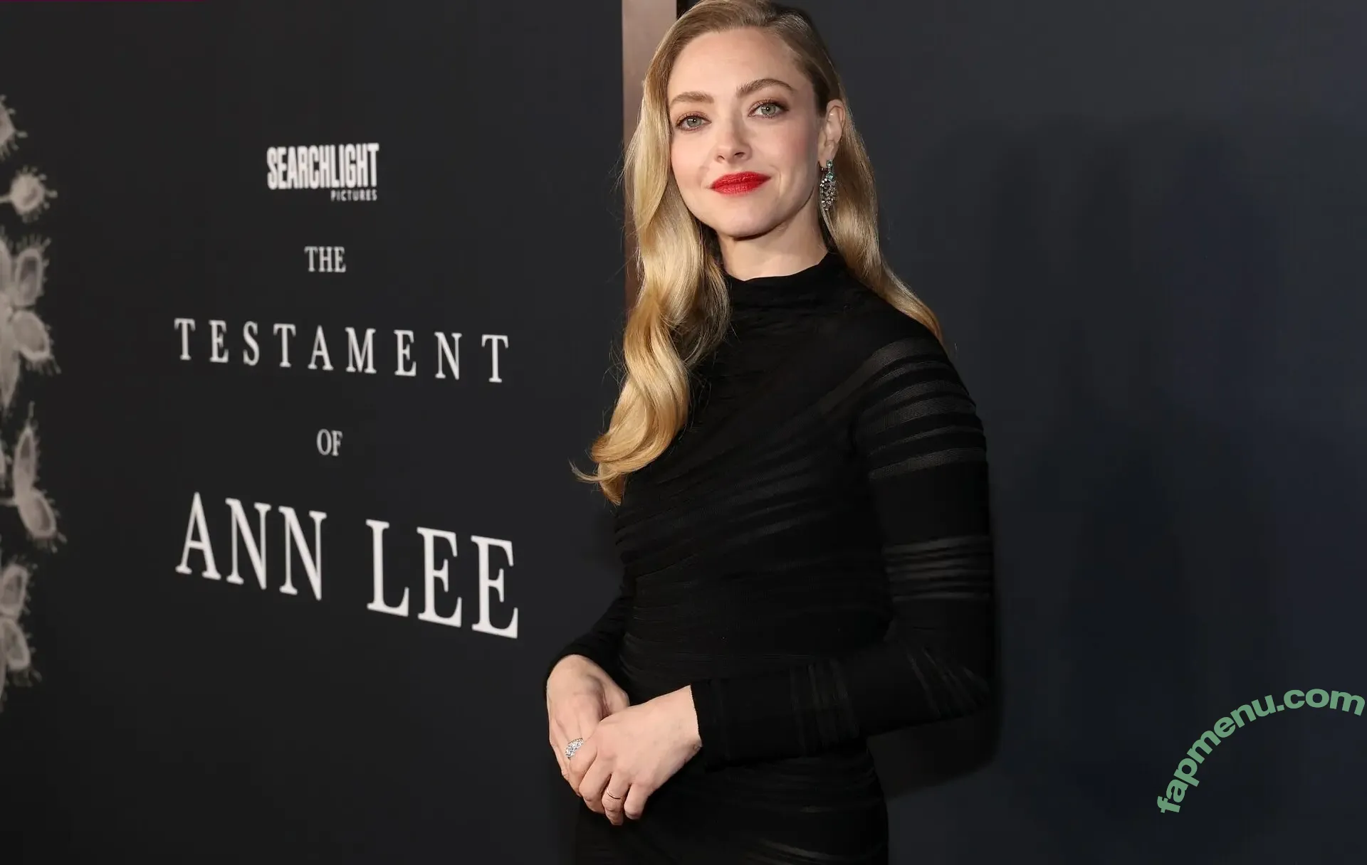 Amanda Seyfried nude photo #1183 (AmandaSeyfried / mingey)