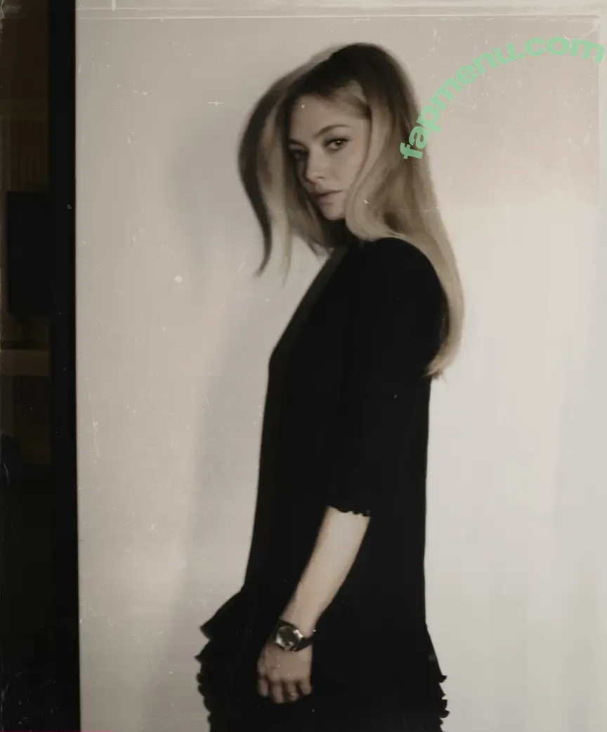 Amanda Seyfried nude photo #1220 (AmandaSeyfried / mingey)