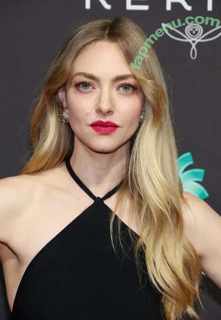 Amanda Seyfried nude photo #1244 (AmandaSeyfried / mingey)