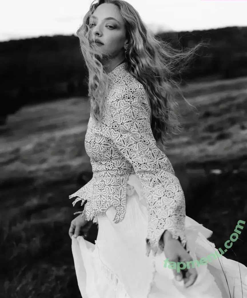 Amanda Seyfried nude photo #1268 (AmandaSeyfried / mingey)