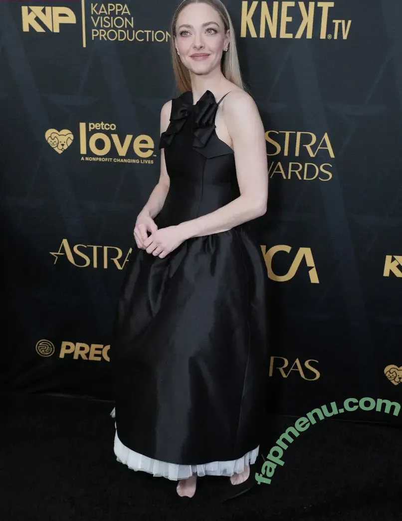Amanda Seyfried nude photo #1282 (AmandaSeyfried / mingey)