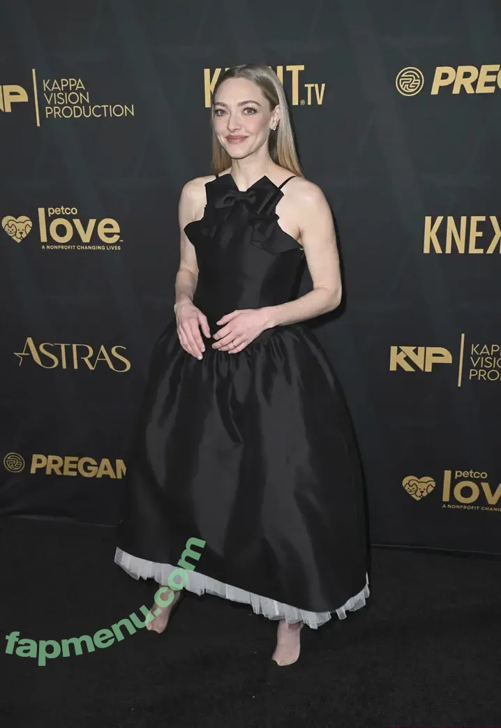 Amanda Seyfried nude photo #1292 (AmandaSeyfried / mingey)