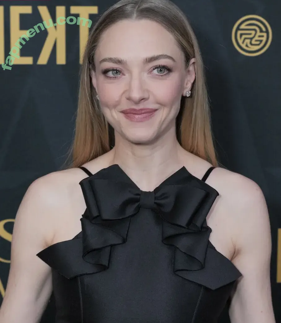 Amanda Seyfried nude photo #1294 (AmandaSeyfried / mingey)