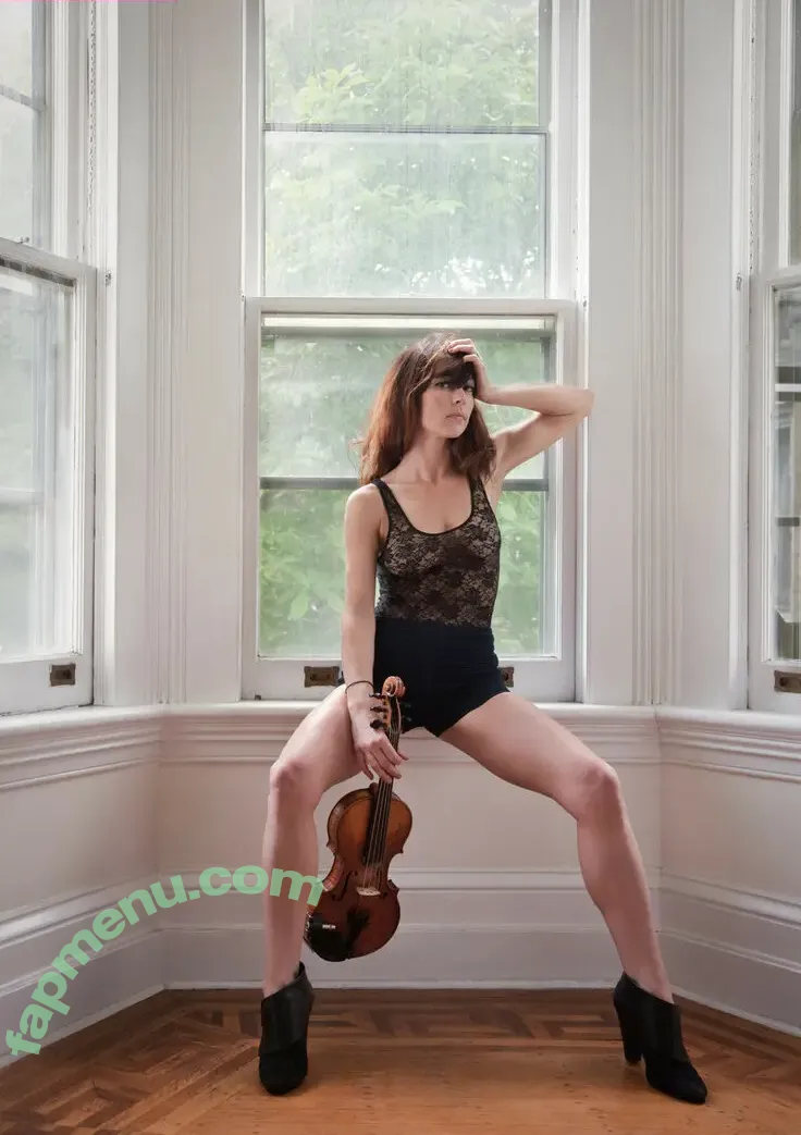 Amanda Shires nude photo #0022 (amandapearlshires)