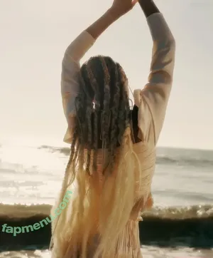 Amandla Stenberg / amandlastenberg nude photo #0138