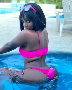 Amara La Negra / amaralanegraaln nude photo #0063