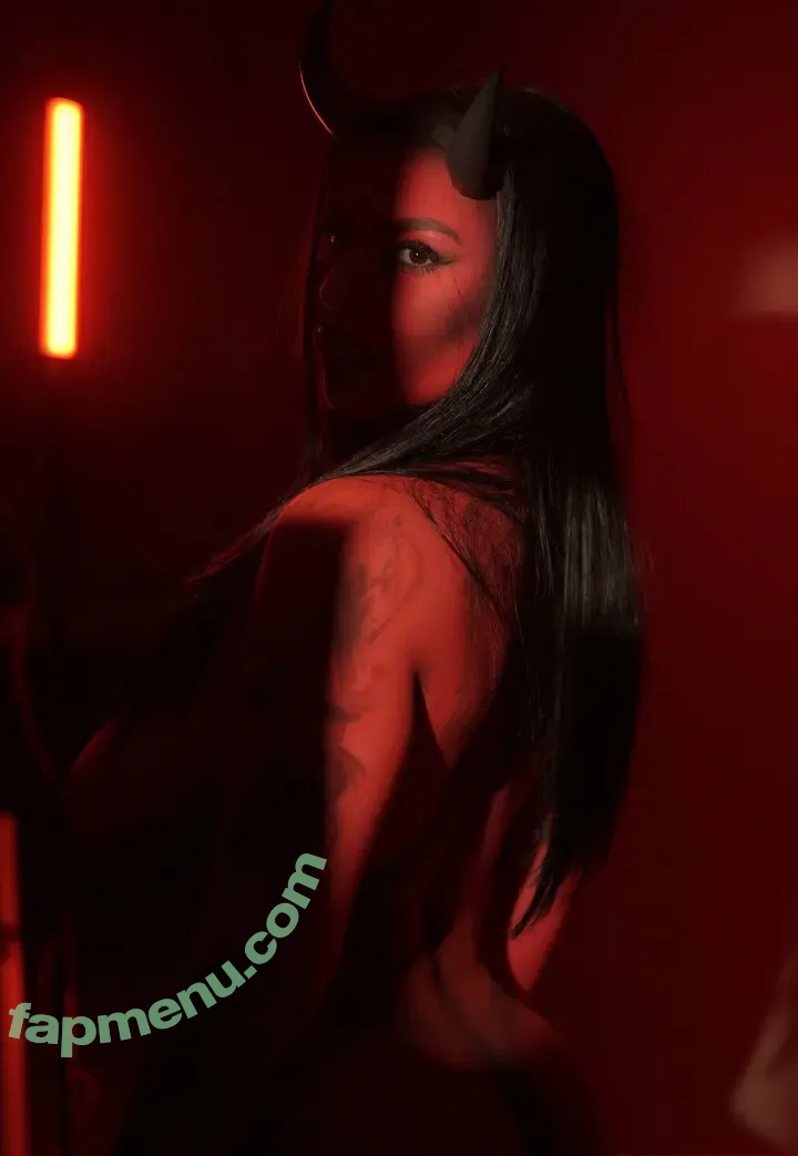 Amaretto Hammer nude photo #3336 (Amarettoh / amarettoadriatico / iamareto)