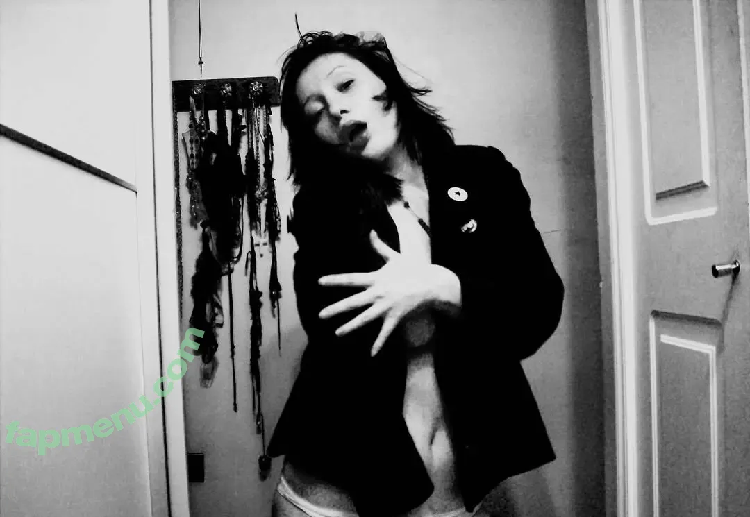 amargo_deleite nude photo #0100 (thesenatoramidala)