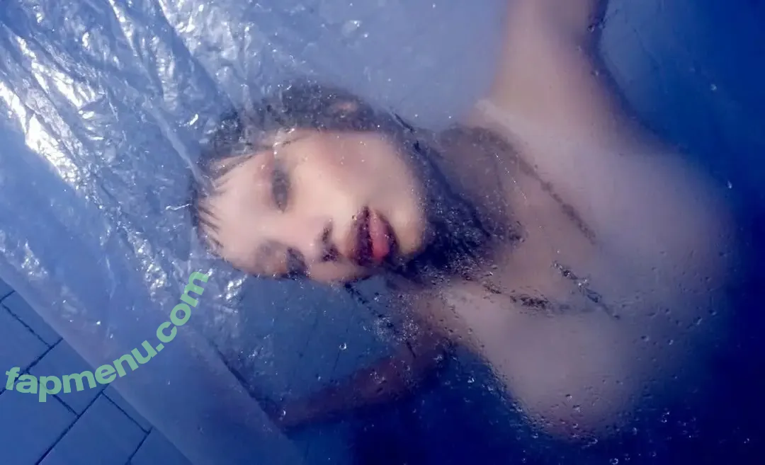 amargo_deleite nude photo #0133 (thesenatoramidala)