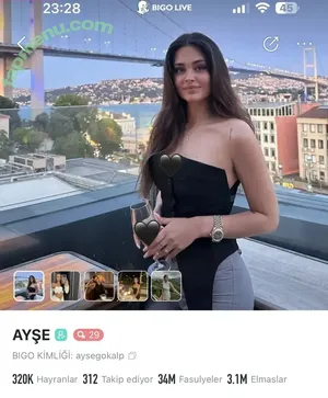 Amateur Streamers / radiatedfox nude photo #0182