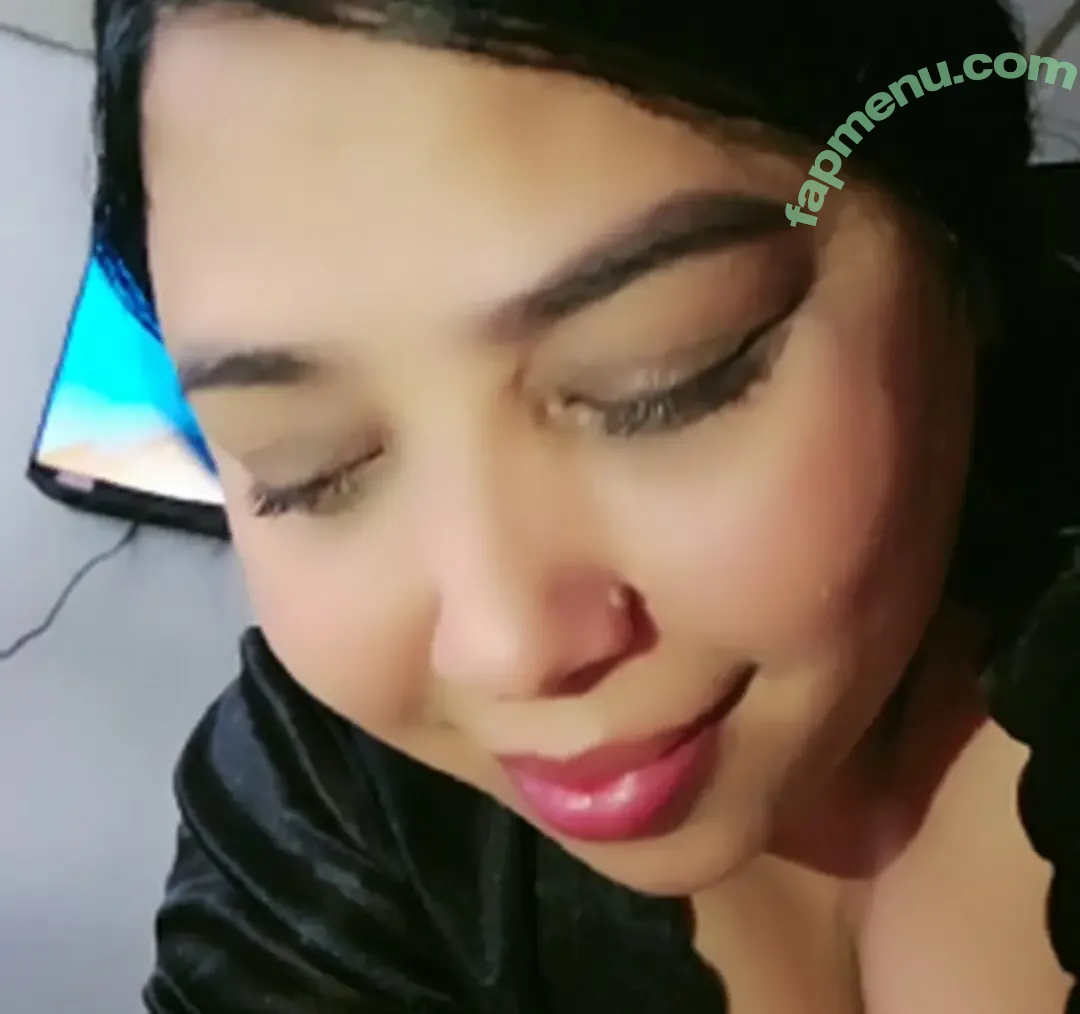 Amateur Streamers nude photo #0070 (radiatedfox)