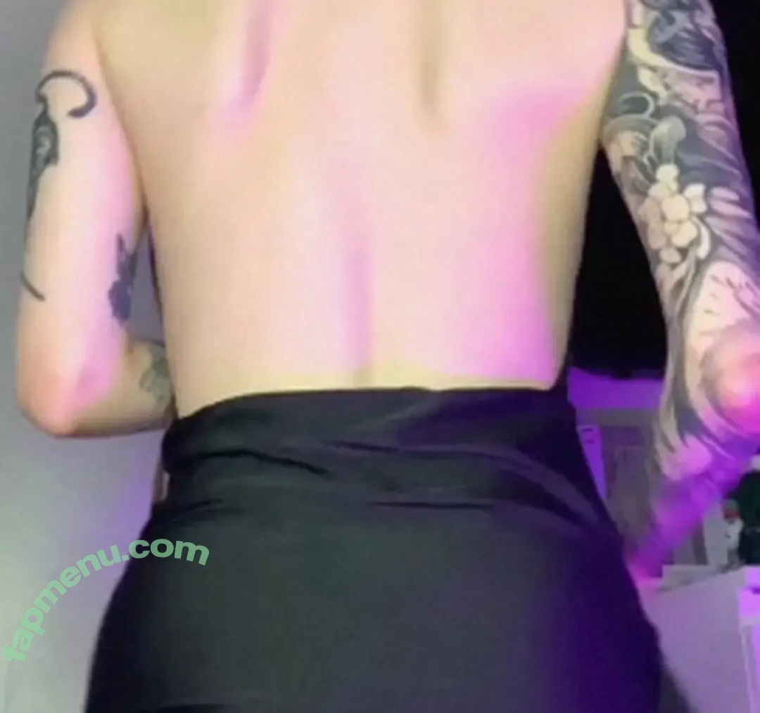 Amateur Streamers nude photo #0215 (radiatedfox)