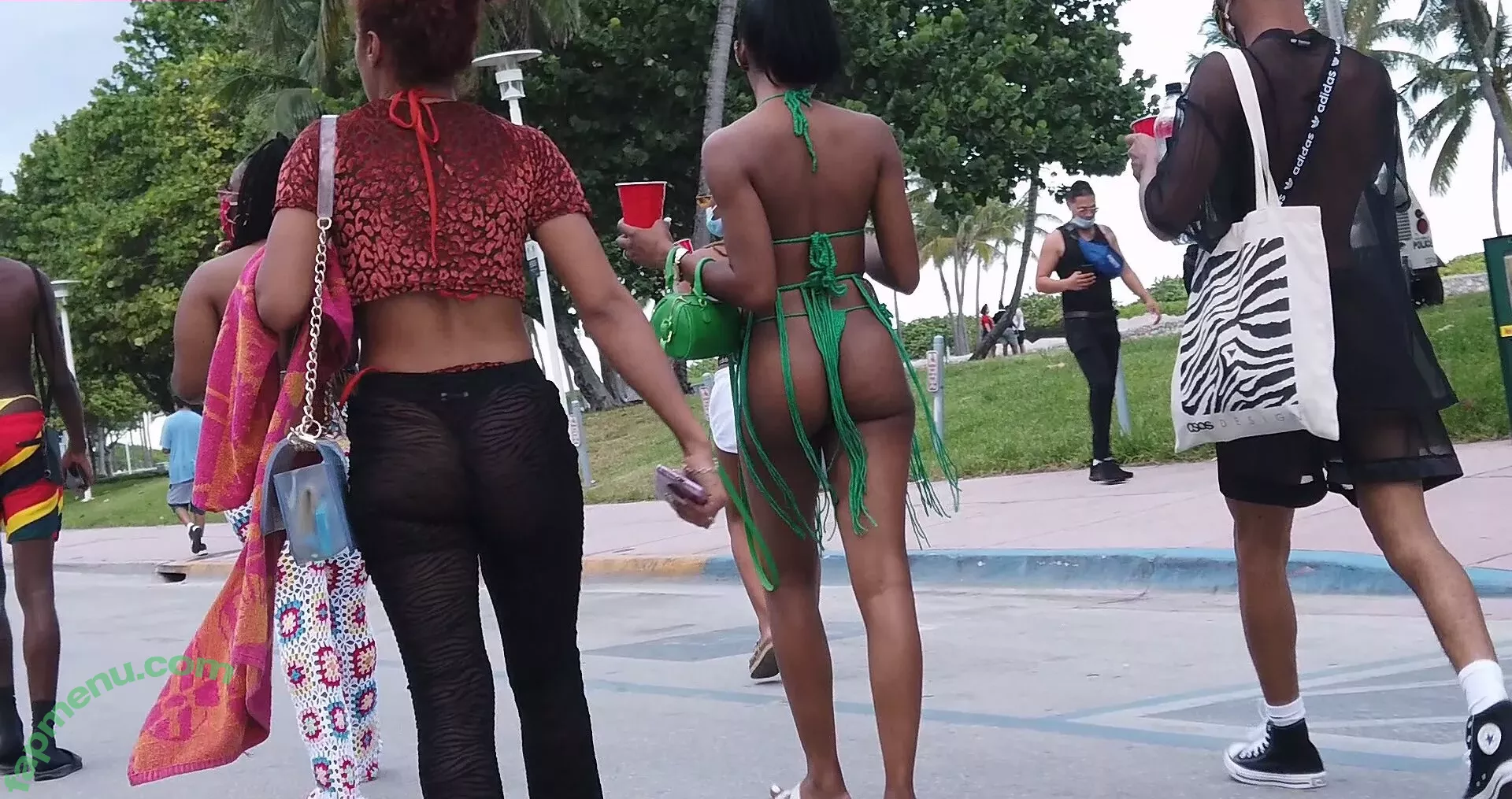 Amateur Voyeur nude photo #0151 (Amateur Voyeur)