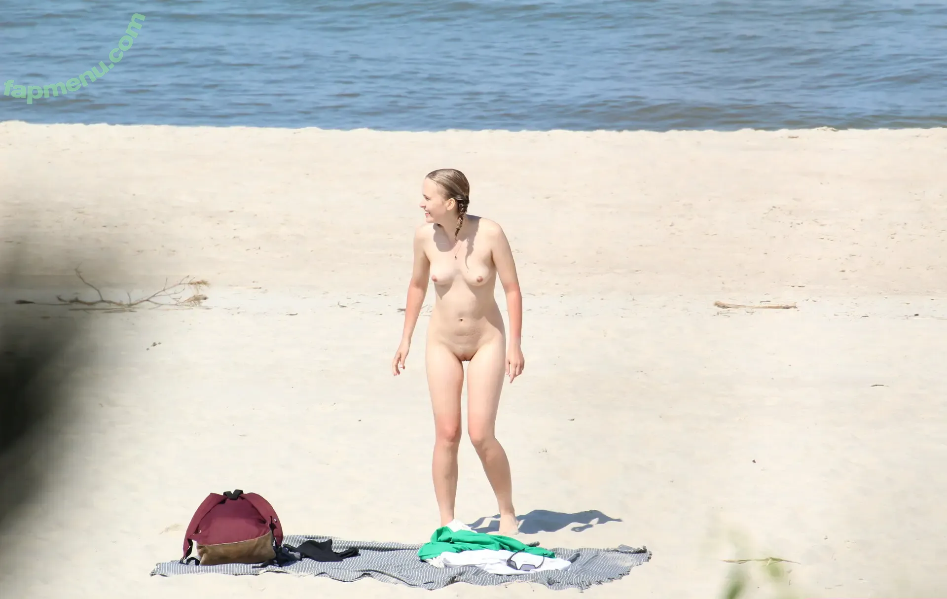 Amateur Voyeur nude photo #0790 (Amateur Voyeur)