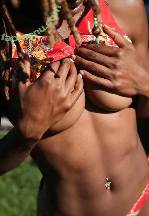 Amazingcree nude photo #0011