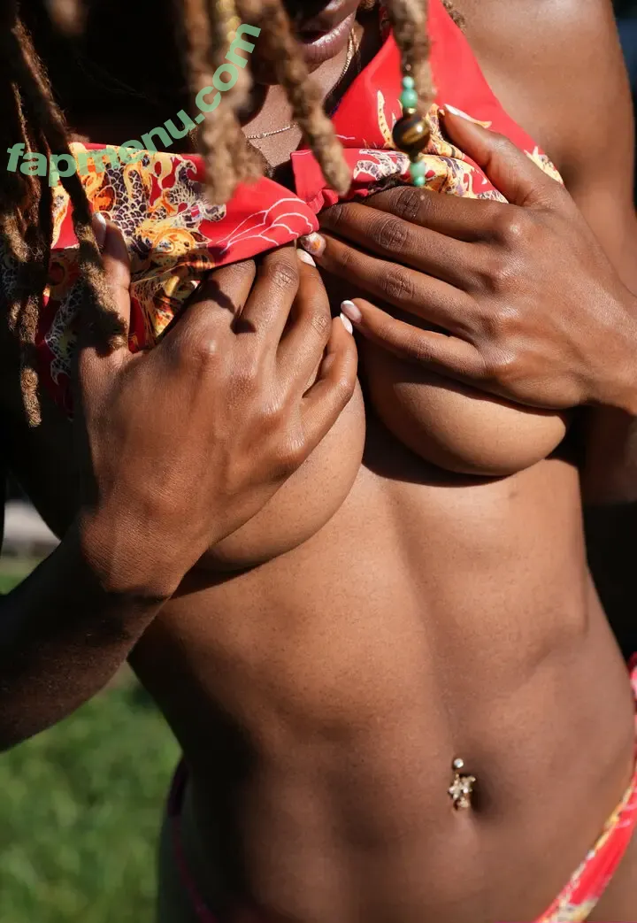 Amazingcree nude photo #0011 (Amazingcree)