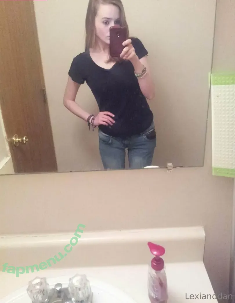 amazingwaifu69 nude photo #0003 (amazingwaifu69)