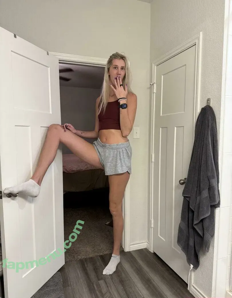 Amazon Allie nude photo #0036 (alliephunter / amazonalli32)