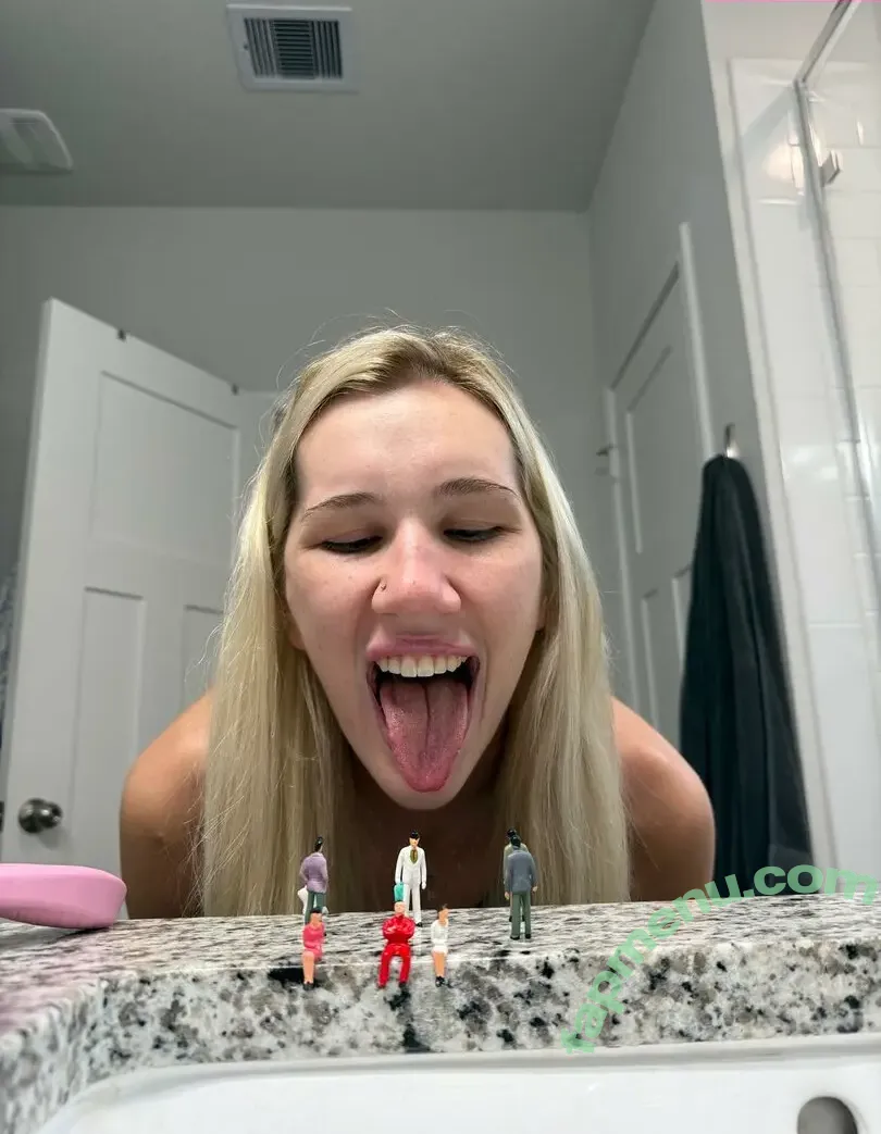 Amazon Allie nude photo #0062 (alliephunter / amazonalli32)