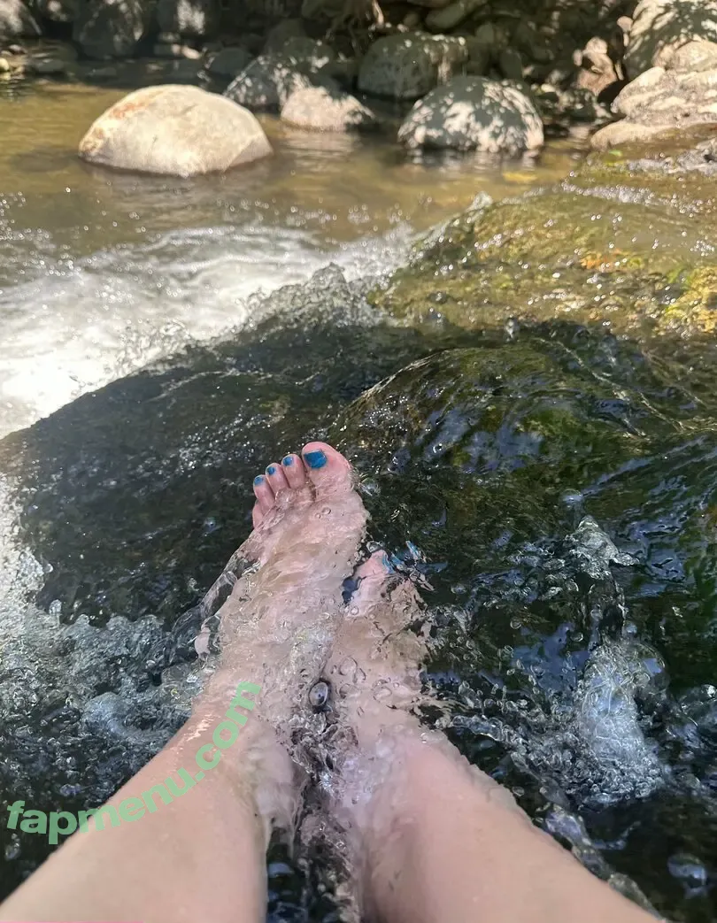 amazonianstoes nude photo #0027 (amazonfeet15)