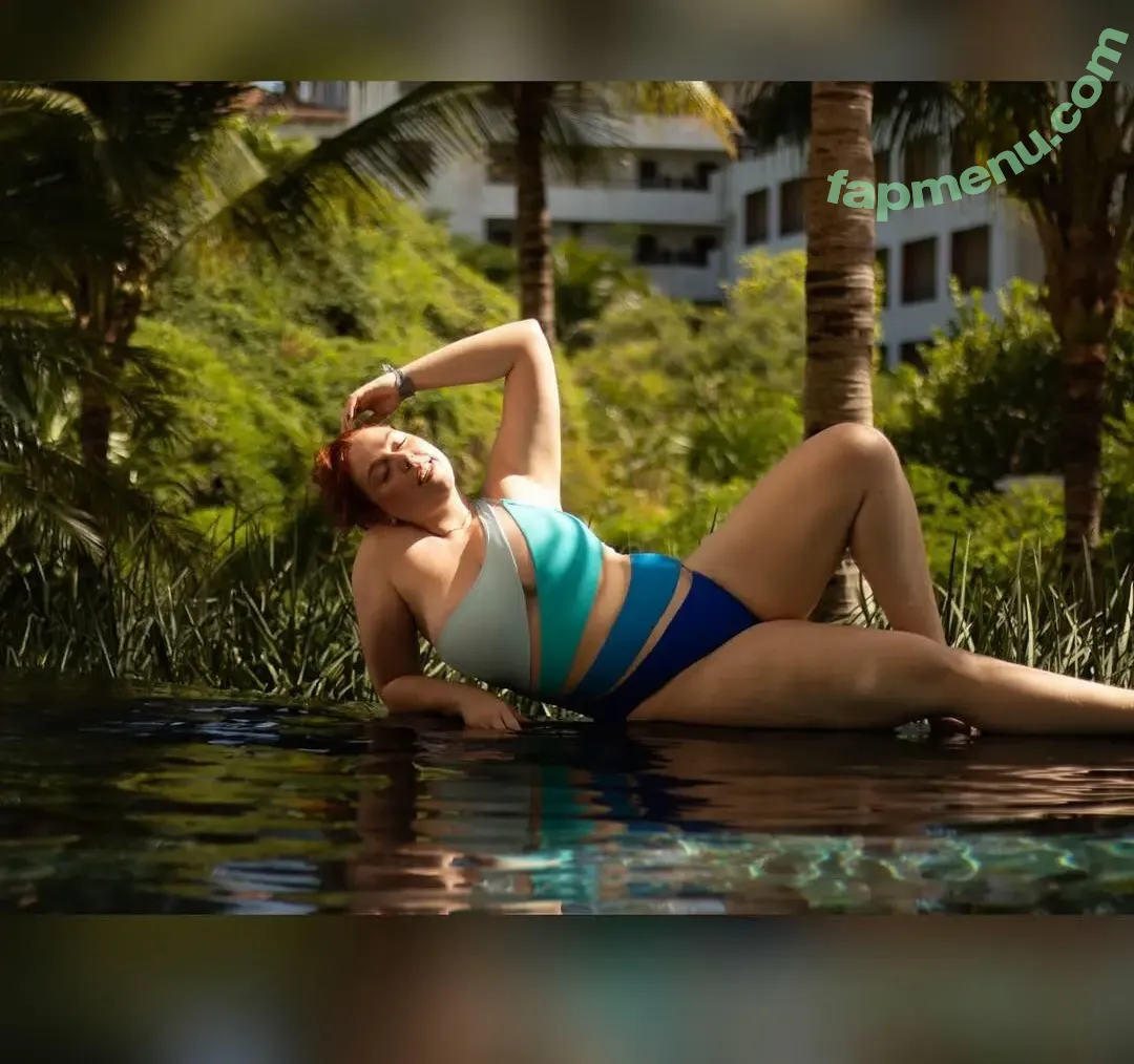 Amber Cherie nude photo #0010 (sowhatitsambzee / xPeachyPrincess)