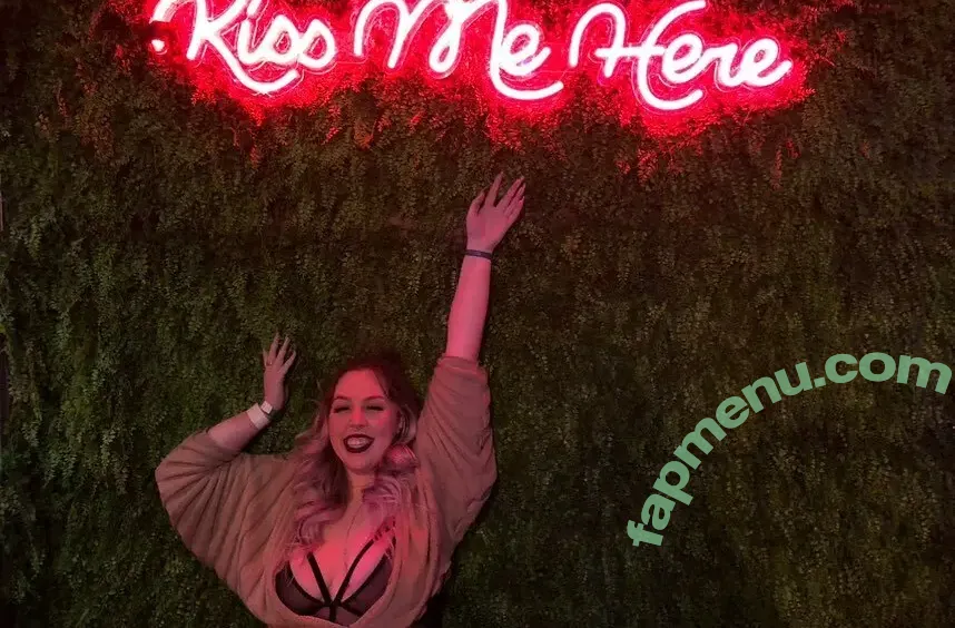 Amber Cherie nude photo #0025 (sowhatitsambzee / xPeachyPrincess)