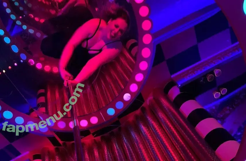 Amber Cherie nude photo #0030 (sowhatitsambzee / xPeachyPrincess)