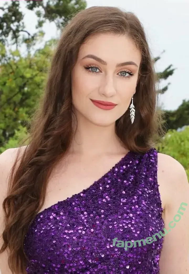 Amber Doig nude photo #0010 (Amber Doig)