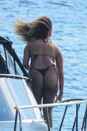 Amber Gill / amberrosegill nude photo #0023