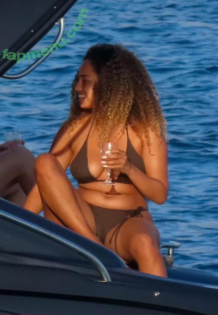 Amber Gill nude photo #0027 (amberrosegill)