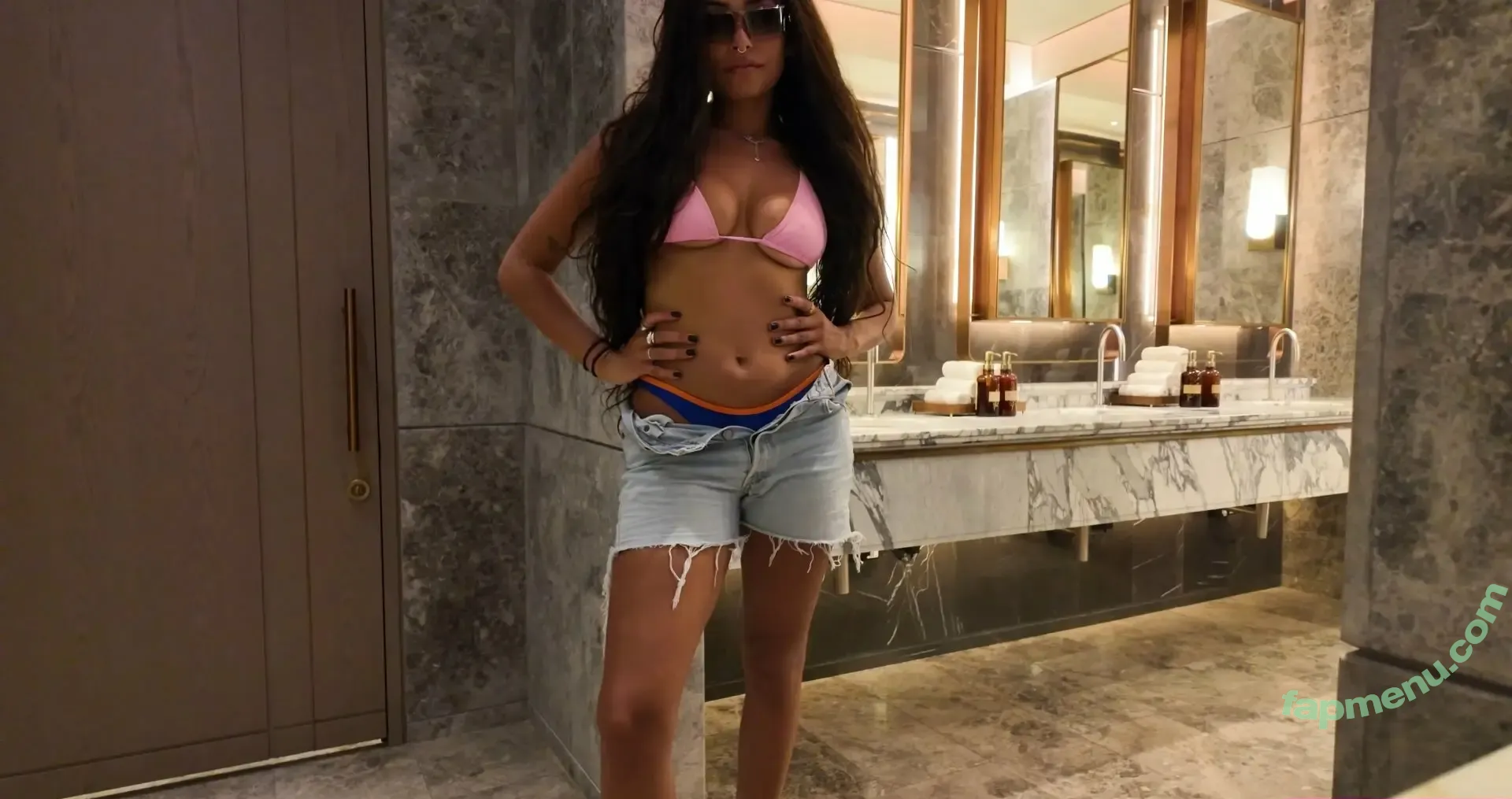 Amber Gill nude photo #0157 (amberrosegill)