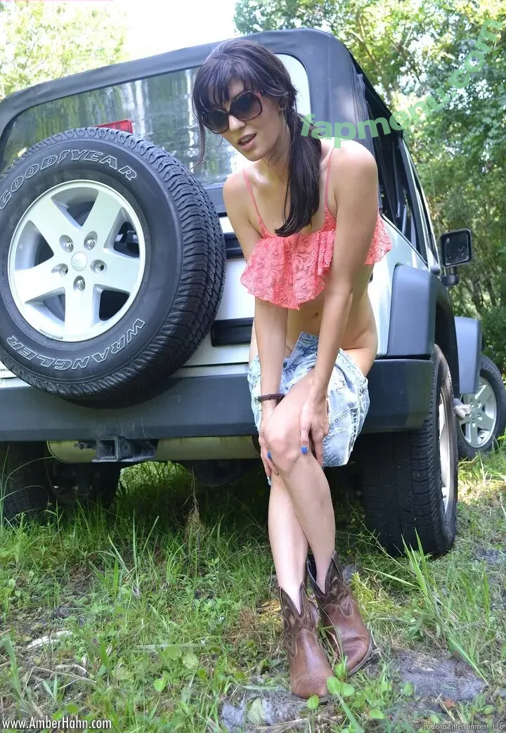 Amber Hahn nude photo #2826 (ImAmberHahn / amberfuckinghahn)
