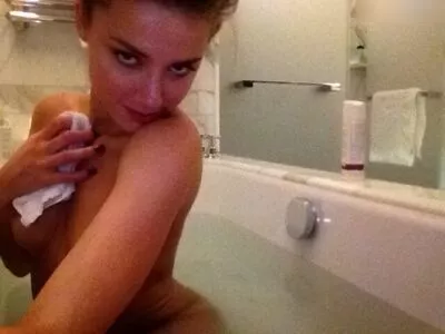 Amber Heard / Amberheard / Simp Chat / realamberheard nude photo #0529