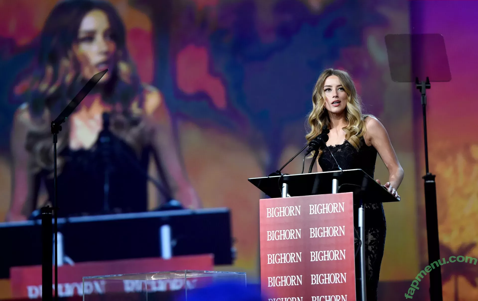 Amber Heard nude photo #0366 (Amberheard / realamberheard)