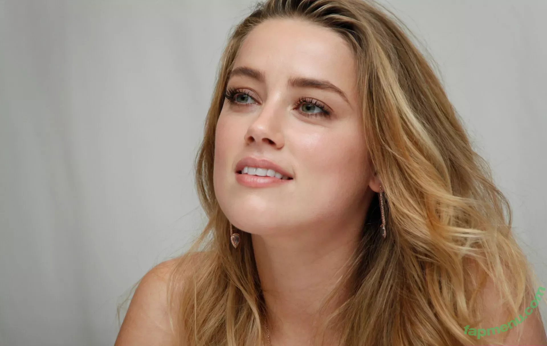 Amber Heard nude photo #0389 (Amberheard / realamberheard)