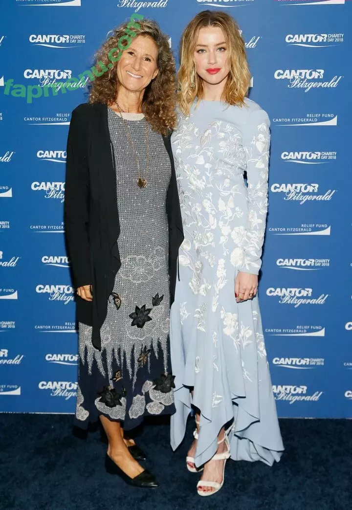 Amber Heard nude photo #0413 (Amberheard / realamberheard)