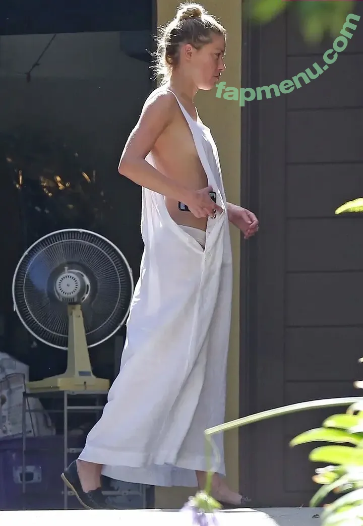 Amber Heard nude photo #1030 (Amberheard / Simp Chat / realamberheard)