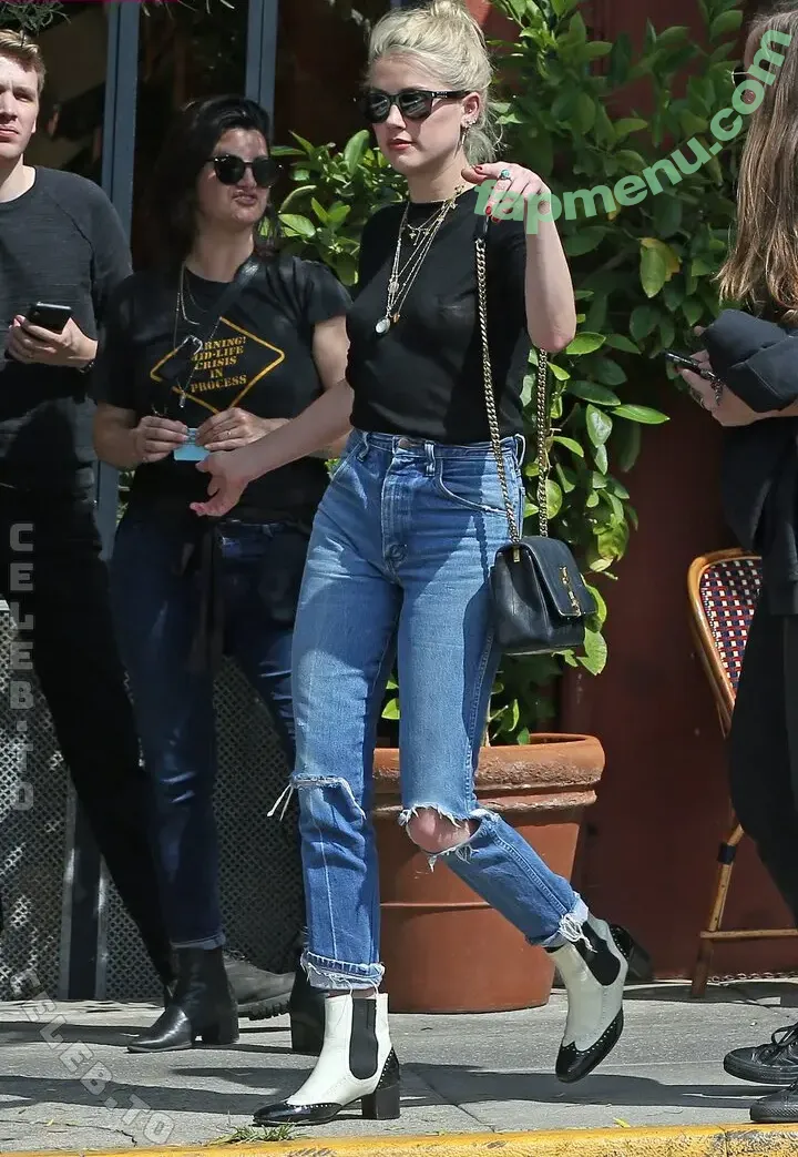 Amber Heard nude photo #1146 (Amberheard / Simp Chat / realamberheard)