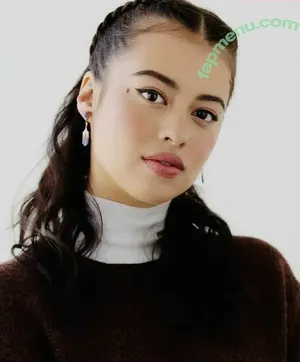 Amber Midthunder / ambermidthunder nude photo #0433