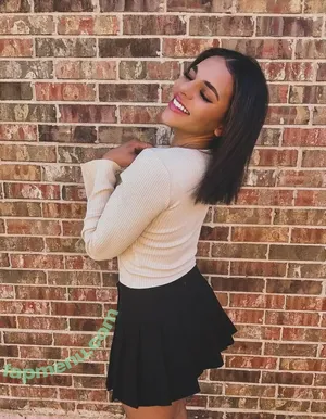 Amber Reacts / ambercharity5 nude photo #0052