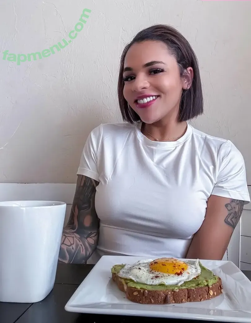 Amber Reacts nude photo #0069 (amber walker / ambercharity5)