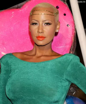 Amber Rose / McConnell / amberrose / amberrose69 / darealamberrose nude photo #0376