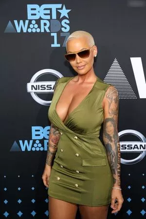 Amber Rose / McConnell / amberrose / amberrose69 / darealamberrose nude photo #0434