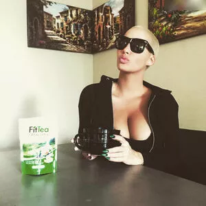 Amber Rose / McConnell / amberrose / amberrose69 / darealamberrose nude photo #0468