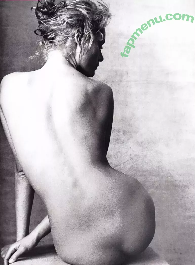 Amber Valletta nude photo #0004 (ambervalletta)