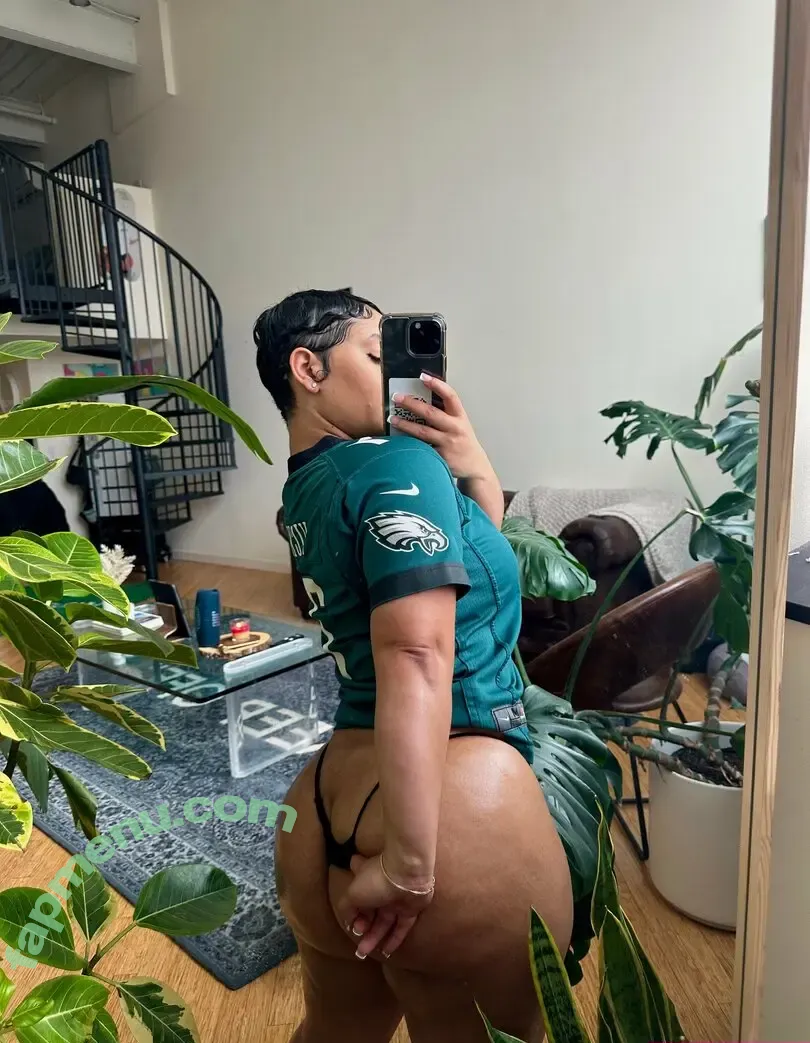 amberthickk nude photo #0075 (aamberb__ / hellathick)