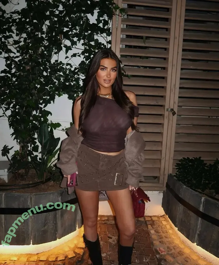 ambsphillips nude photo #0121 (Amber Phillips)