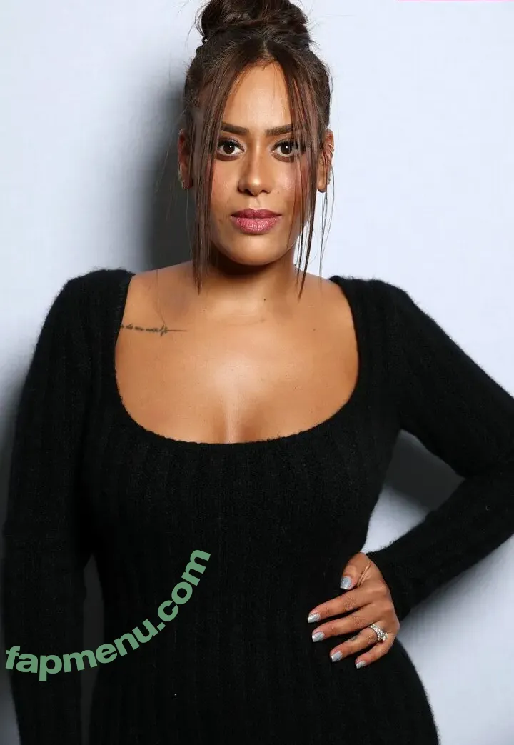 Amel Bent nude photo #0002 (Amel Bent)