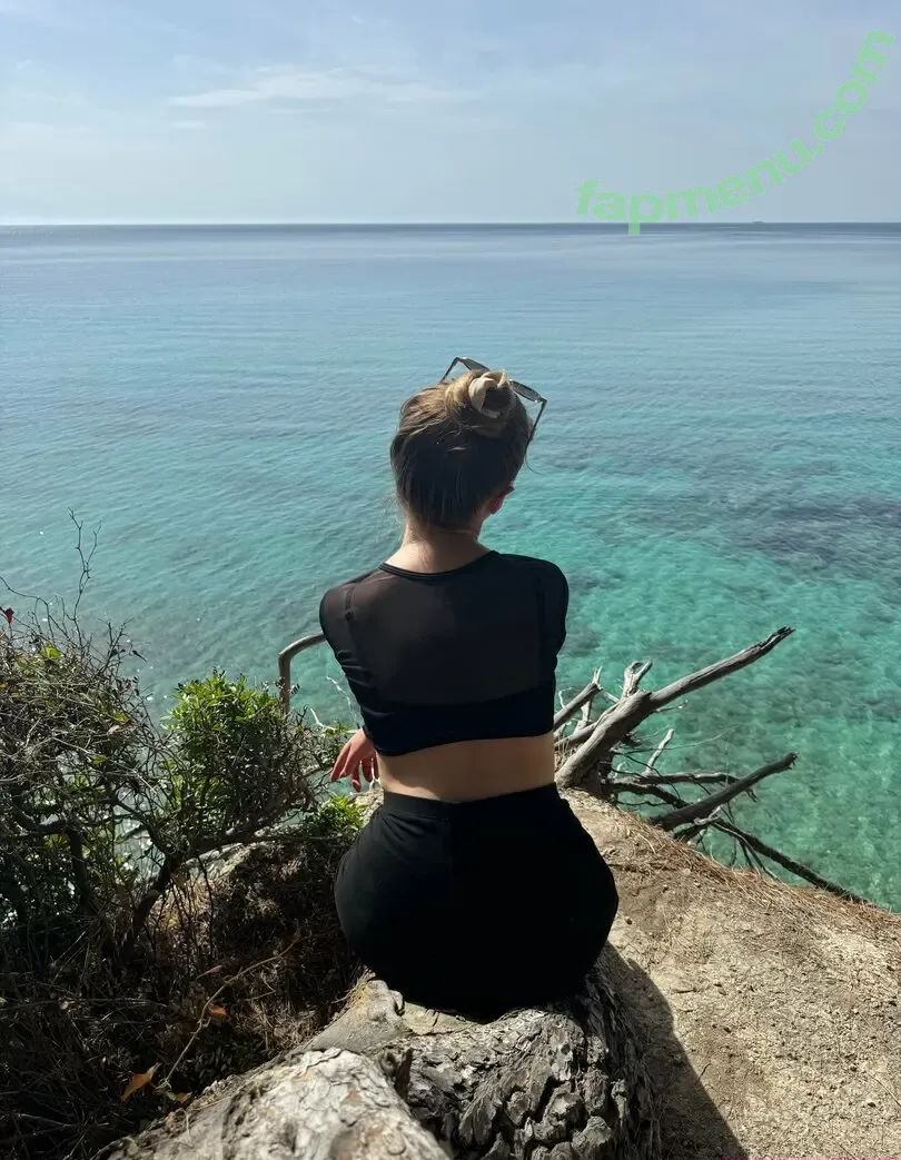 amel.lia nude photo #0102 (Amelia / Mia / lyameylya)